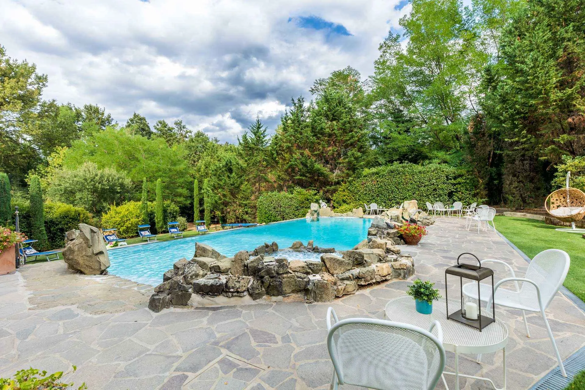 _O8A3880-HDR_24_11zon